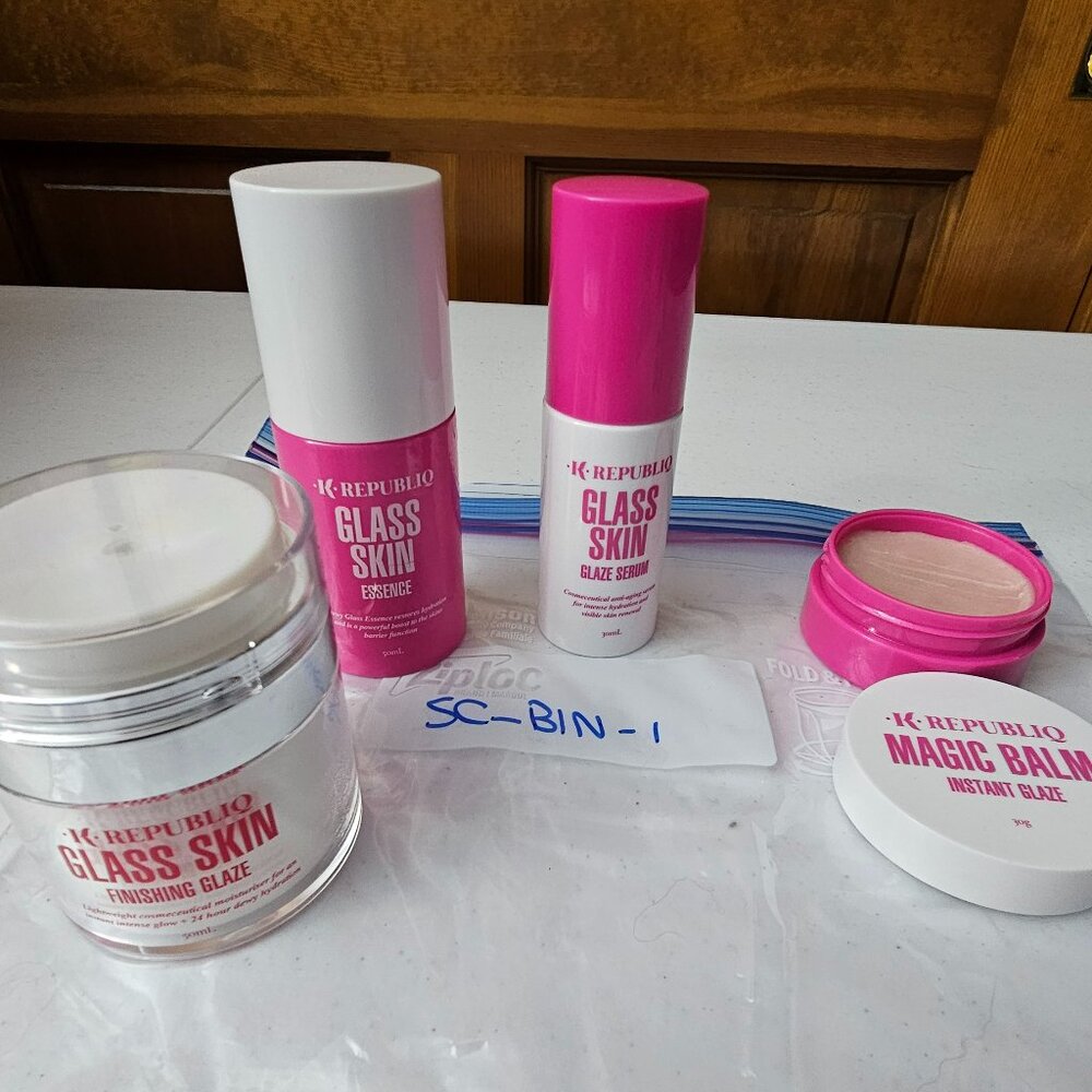KOREAN SKINCARE SET:  K REPUBLIQ GLASS SET SKIN SET